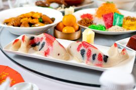 Rasakan sensasi makan malam menu tradisional ditemani Barongsai di JW Marriott