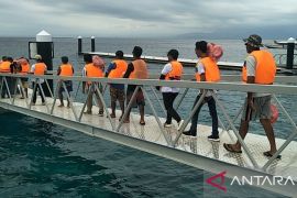 Jembatan penghubung ponton pelabuhan di Nusa Penida sudah diperbaiki