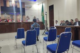 Saksi suap PMB Unila Asep Sukohar mengaku terima Rp800 juta