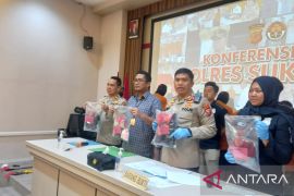 Polisi tangkap delapan tersangka rudapaksa anak di bawah umur di Sukabumi