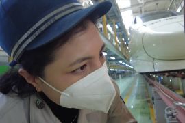 Xinjiang libatkan teknisi multietnis untuk operasional kereta peluru