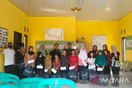 Anak Yatim dan Piatu di Desa Belo Laut Terima Tali Asih dari PT Timah Tbk