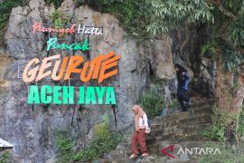 FOTO - Wisata Puncak Gunung Geurute Aceh Jaya