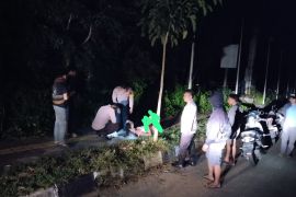 WNA Spanyol ditemukan pingsan di Jalan Raya Mandalika