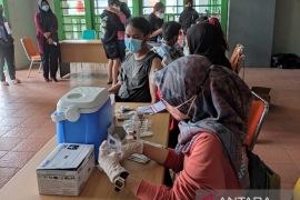Kemenkes alokasikan 9,3 juta dosis vaksin booster kedua