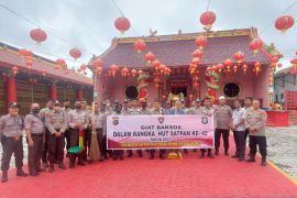 Polres Bangka Barat salurkan bantuan kepada pengurus rumah ibadah