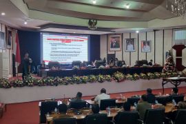 DPRD Manado paripurnakan penetapan Propemperda dan Sampaikan Ranperda Pajak Daerah