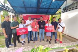 Telkomsel bantu pelajar dan masyarakat terdampak bencana di Flores Timur