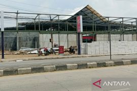 Revitalisasi Pasar Ciasem Subang diprotes warga karena pembangunannya "memakan" jalan