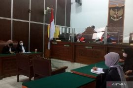Majelis hakim tunda sidang tuntutan eks Ketua Dewan Pembina ACT
