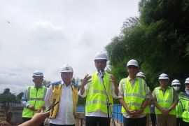 Presiden Jokowi persilakan kepala desa sampaikan aspirasi masa jabatan ke DPR