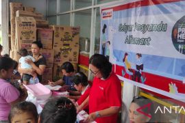 Ribuan Anak, Dewasa Hingga Lansia Manfaatkan Gebyar Posyandu Alfamart di Hari Gizi Nasional