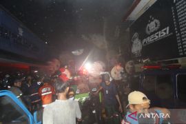 Gedung SDM Polda Kalsel terbakar