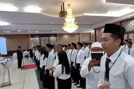 KPU Kabupaten Belitung lantik 147 anggota panitia pemungutan suara