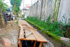 Warga Sindulang Satu Soroti pekerjaan saluran air