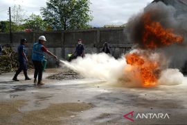 Gelar simulasi penanggulangan kebakaran, PLN bekalipegawai hadapi situasi darurat