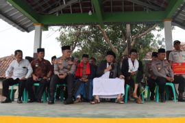 Polres Garut bantu pembangunan kembali masjid yang dibakar ODGJ