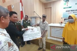 Pemkot Kendari berikan bantuan kepada 39 KK terdampak puting beliung