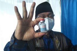 Pemkot Mataram ajak warga melakukan vaksin penguat dosis dua