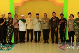 Kapolresta Ambon tegaskan polisi harus siap menjadi "keset kaki"