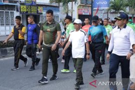 Jalan santai dan senam bersama warnai Dirgahayu Makodim 0208/AS