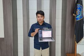 Cara mahasiswa UMM menguji viabilitas polen kelapa sawit dengan AI