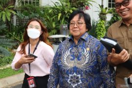 Presiden Jokowi panggil Menteri LHK Siti Nurbaya ke Istana