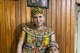 Mahasiswi asal Australia belajar budaya Suku Dayak Taman Kapuas