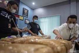 Polrestabes Palembang Gagalkan Pengiriman 30 Kg Ganja Asal Aceh Page 5 Small