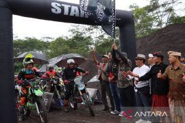 Bupati Bangli lepas 500 peserta "Speed Erawang Adventure Trail"