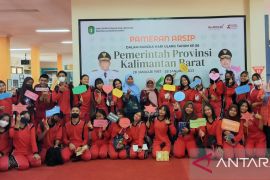 Pameran arsip Dinas Perpustakaan dan Kearsipan Kalbar diperpanjang satu bulan