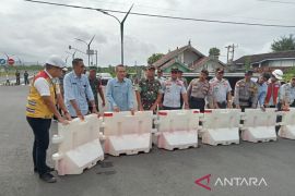 KemenPUPR dan Pemkab Bantul lakukan uji coba fungsional Jembatan Kretek II