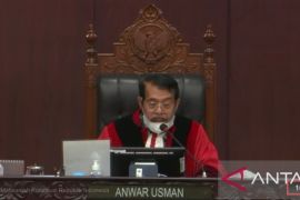 Majelis Hakim Mahkamah Konstitusi tolak gugatan UU Perkawinan yang diajukan pemuda Papua