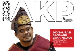 Digitalisasi sandang adat, Bobby terima Anugerah Kebudayaan PWI 2023