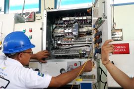 Listrik 200 ribu warga Lombok terganggu, ini penjelasan PLN