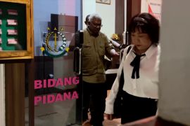 Plt Bupati Mimika ditetapkan jadi tersangka kasus pengadaan pesawat