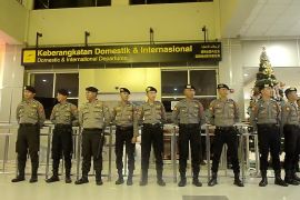 Suasana Bandara Sam Ratulangi saat Lukas Enembe transit di Manado