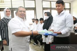 Bupati Tapsel aktifkan BLK untuk lciptakan  lapangan kerja baru