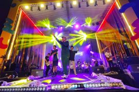 Shaggydog "goyang" ribuan penonton di Stadion Wilis Kota Madiun