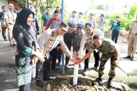 Kantor Pertanahan HSU pasang 1000 patok tanah melalui gerakan masyarakat