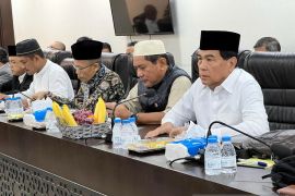 DPR tolak kenaikan biaya haji karena memberatkan
