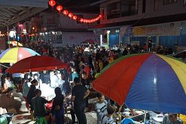 Cap Go Meh di Putussibau hidupkan ekonomi pedagang kuliner