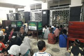 Jelang 1 Abad, ribuan peziarah padati makam pendiri NU KH. Hasyim Asy'ari