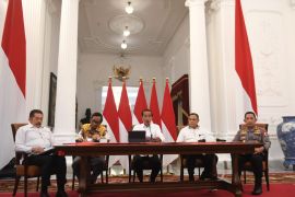 Tim gabungan cari pilot dan penumpang Susi Air