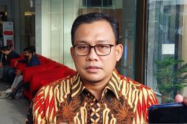 KPK periksa tukang cukur Gubernur Papua nonaktif Lukas Enembe, soal perintah ke Singapura