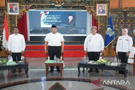 Wamenaker: Butuh kerja sama untuk tekan pengangguran