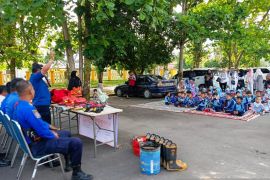Puluhan anak TK dan SD di Pasaman Barat ikut simulasi pencegahan kebakaran