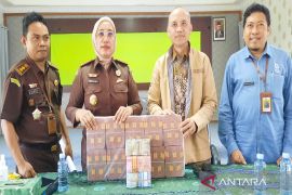 Kejari Banjarmasin eksekusi pembayaran Rp1,3 miliar dari tersangka pidana perpajakan