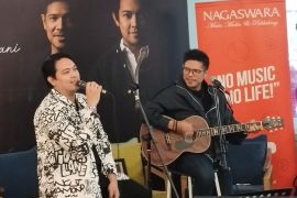 Baim dan Donnie Sibarani serukan cerdas memilih informasi