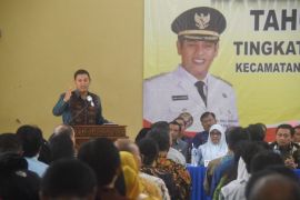 Mas Abu minta warga ambil peluang keberadaan bandara